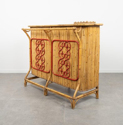 Bamboo and Rattan Cabinet Bar with Stools attributed to Tito Agnoli, Italy, 1950s, Set of 3-LYQ-1804953