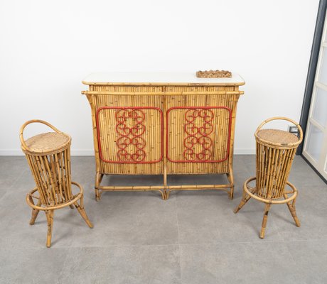 Bamboo and Rattan Cabinet Bar with Stools attributed to Tito Agnoli, Italy, 1950s, Set of 3-LYQ-1804953