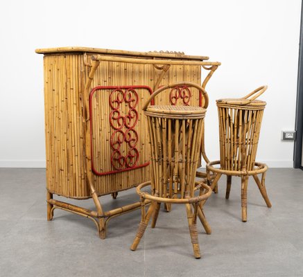 Bamboo and Rattan Cabinet Bar with Stools attributed to Tito Agnoli, Italy, 1950s, Set of 3-LYQ-1804953