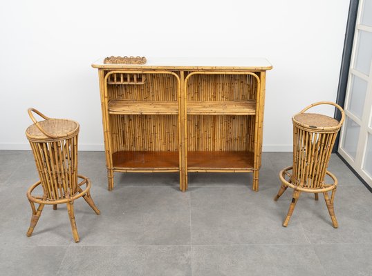 Bamboo and Rattan Cabinet Bar with Stools attributed to Tito Agnoli, Italy, 1950s, Set of 3-LYQ-1804953