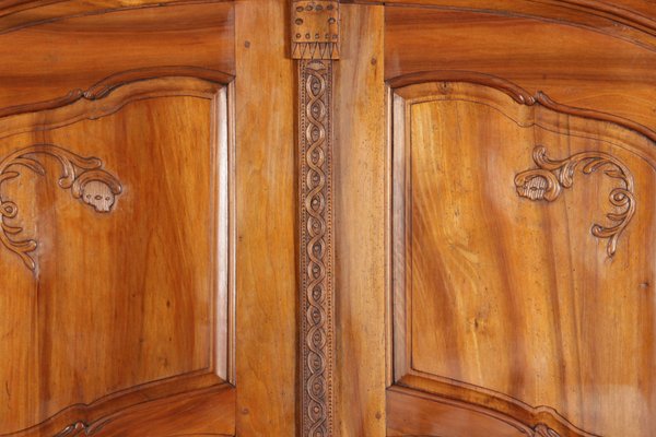 Baroque Cabinet in Walnut with Carvings, 18th Century-DXD-931700