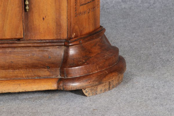 Baroque Cabinet in Walnut with Carvings, 18th Century-DXD-931700