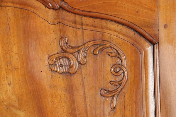 Baroque Cabinet in Walnut with Carvings, 18th Century-DXD-931700