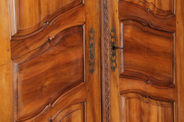 Baroque Cabinet in Walnut with Carvings, 18th Century-DXD-931700