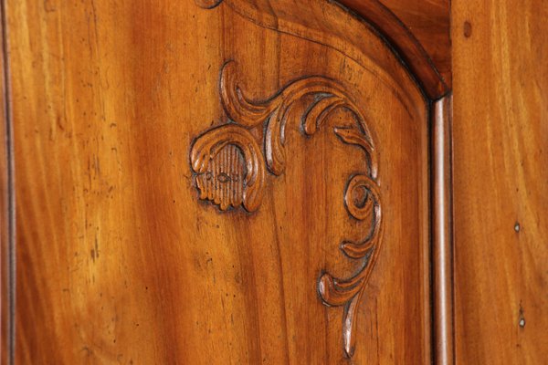 Baroque Cabinet in Walnut with Carvings, 18th Century-DXD-931700