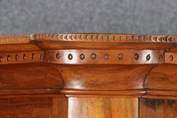 Baroque Cabinet in Walnut with Carvings, 18th Century-DXD-931700