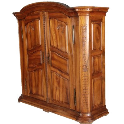 Baroque Cabinet in Walnut with Carvings, 18th Century-DXD-931700