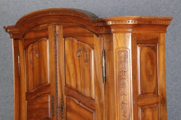 Baroque Cabinet in Walnut with Carvings, 18th Century-DXD-931700