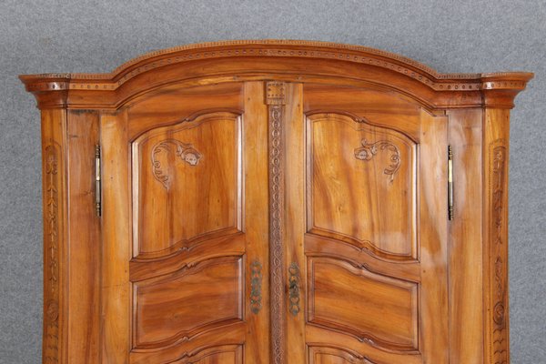 Baroque Cabinet in Walnut with Carvings, 18th Century-DXD-931700