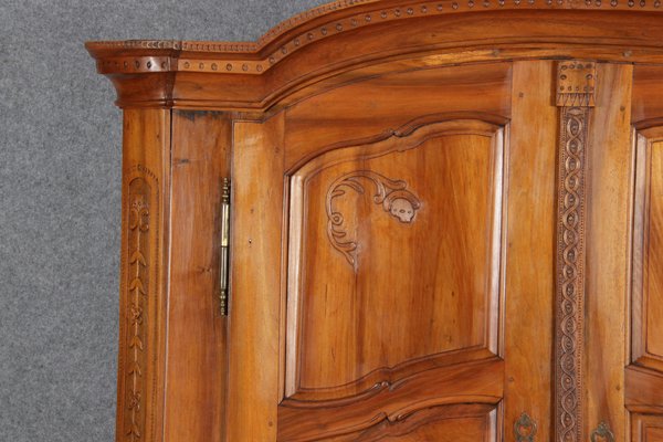 Baroque Cabinet in Walnut with Carvings, 18th Century-DXD-931700