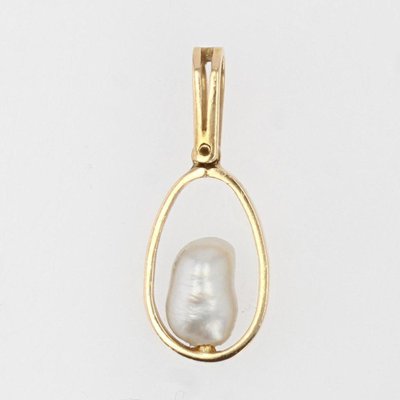 Baroque Pearl, 18 Karat Yellow Gold Pendant, 1960s-OLU-1066426