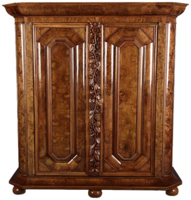 Baroque Walnut Cabinet with Carvings, 1700s-DXD-931670