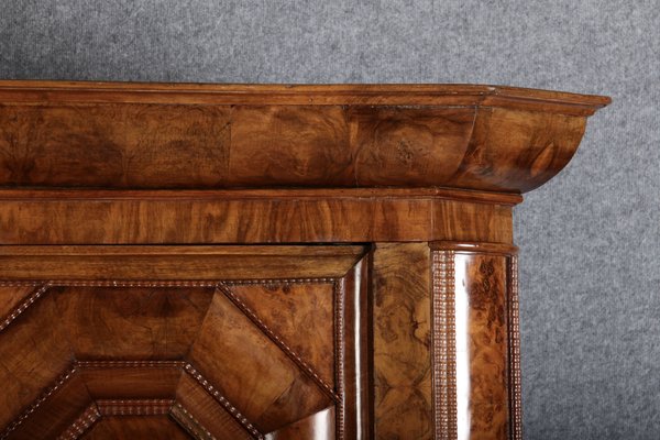 Baroque Walnut Cabinet with Carvings, 1700s-DXD-931670