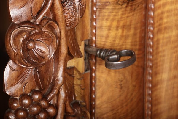 Baroque Walnut Cabinet with Carvings, 1700s-DXD-931670