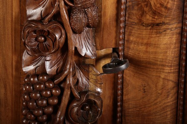 Baroque Walnut Cabinet with Carvings, 1700s-DXD-931670