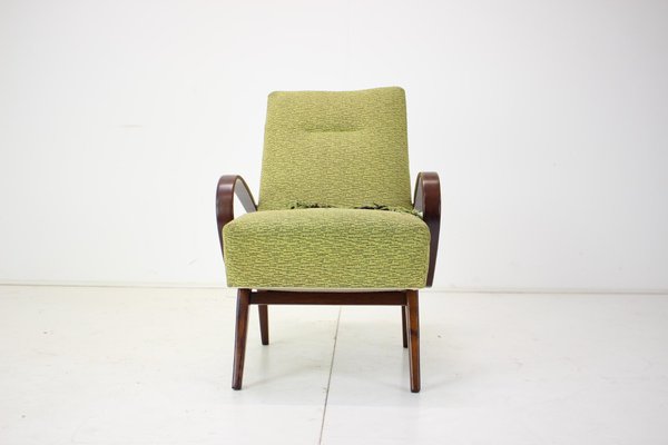 Beech Armchair attributed to Jaroslav Smidek for Ton, Czechoslovakia, 1960s-TZ-1384751