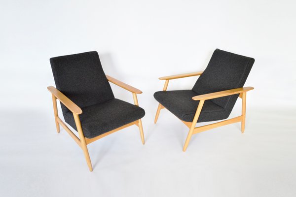 Beech & Felt Armchairs by Valerija Ema Cukermaniene for Vilnius Furniture Factory, 1960s, Set of 2-RTX-1425223