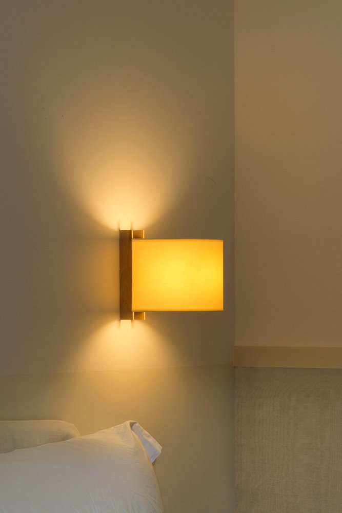 Beige and Beech TMM Corto Wall Lamp by Miguel Milá