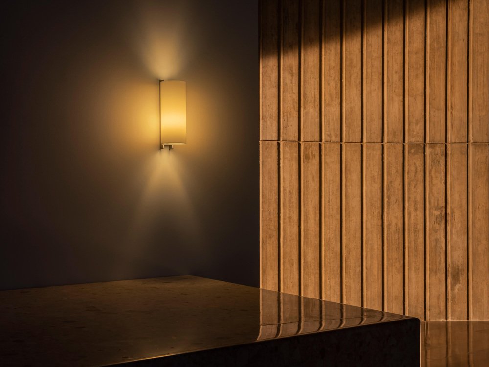 Beige and Beech TMM Corto Wall Lamp by Miguel Milá