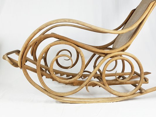 Bentwood Rocking Chair from Mundus, Hungary, 1900s-RD-1802061