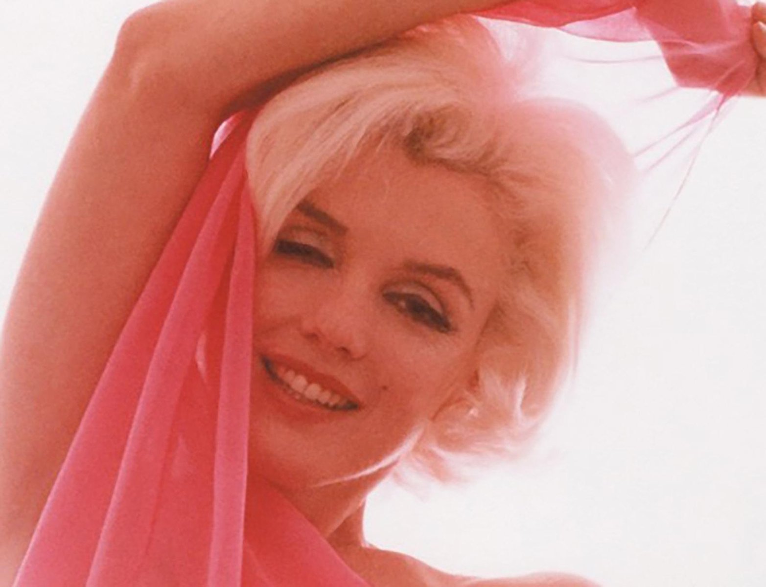 Bert stern " Marilyn in pink scarf " 2012 2012