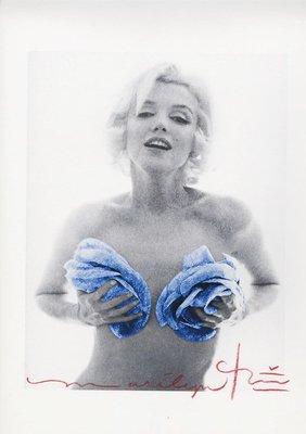 Bert stern "Marilyn Monroe gold Blue wink Roses" 2012-ICD-696738