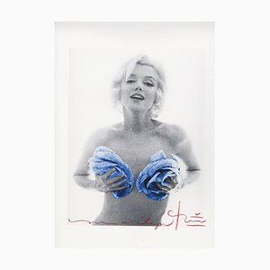 Bert stern "Marilyn Monroe gold Blue wink Roses" 2012-ICD-696738