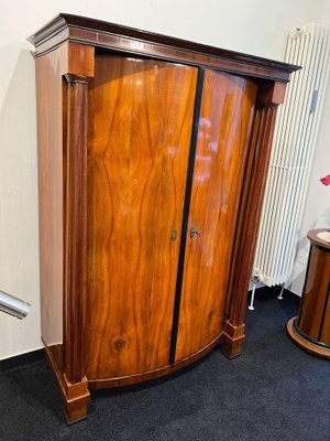 Biedermeier Armoire, Walnut Veneer, Full Columns, Austria/Vienna around 1825-NNB-1126601