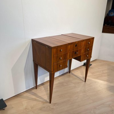 Biedermeier Dressing Table in Walnut Veneer, 1830-NNB-1780832