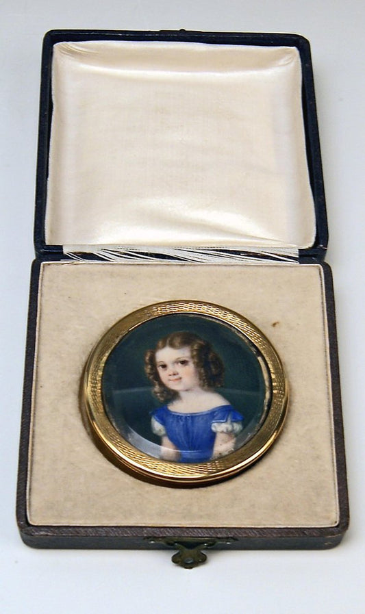 Biedermeier Gilt 750 Box with Portrait of Little Girl, Vienna, 1828