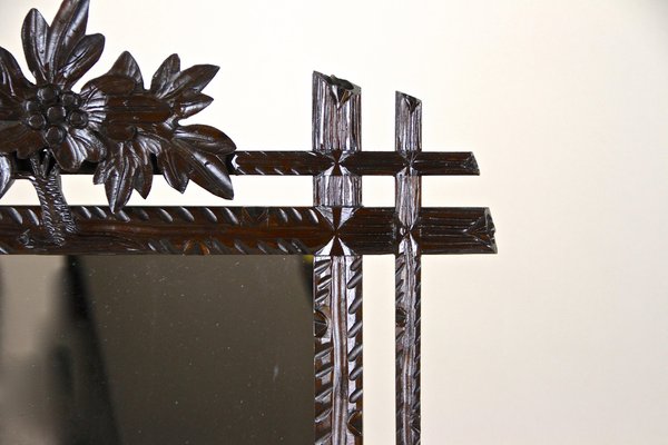 Black Forest Wall Mirror with Center Top Carving, Austria, 1890s-TQA-1322357