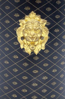 Black Gold Lion Vintage Leather Paper Basket, France, 1970s-NB-1013149