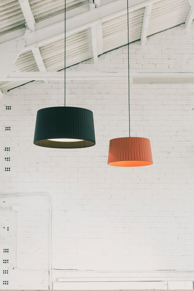 Black GT5 Pendant Lamp by Santa & Cole