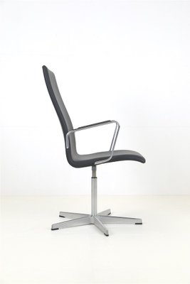 Black Leather Oxford Chair with Swivel Function by Arne Jacobsen for Fritz Hansen, 2008-NIX-1763663