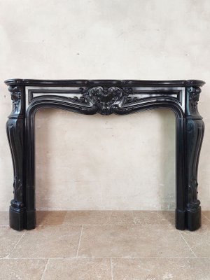 Black Marble Three Shell Mantelpiece-TDA-1785097