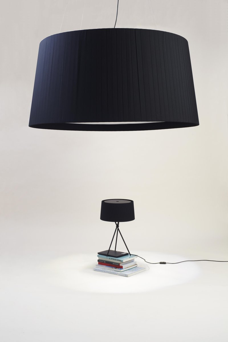 Black Trípode M3 Table Lamp by Santa & Cole