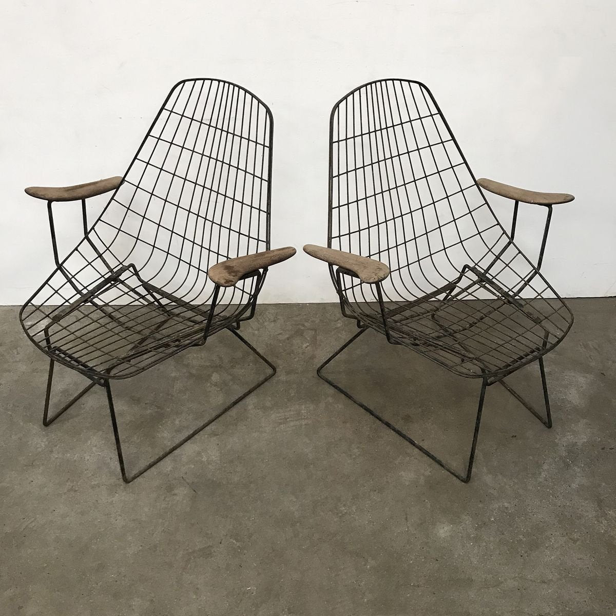 Black Wire Easy Chairs with Wooden Armrests, 1960s, Set of 2