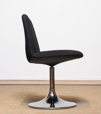 Black Wool and Chrome Tulip Base Vinga Swivel Chair by attributed to Börje Johanson, Sweden-JE-1398403