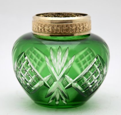 Bohemian Pique Fleurs Vase in Bright Green Cut-to-Clear Crystal with Grille-MJY-1148911