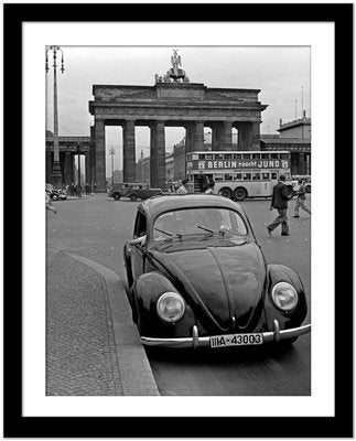 Brandenburg Gate with the Volkswagen Beetle, Germany, 1939-DYV-1030880