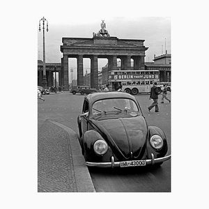 Brandenburg Gate with the Volkswagen Beetle, Germany, 1939-DYV-1030880