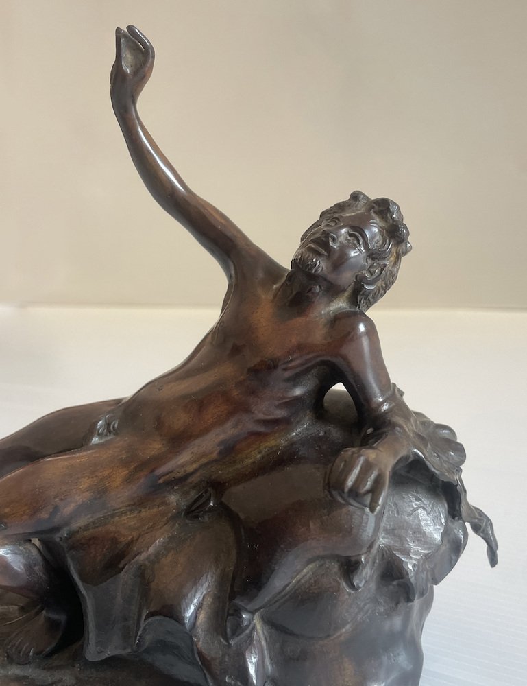 Bronze Satiro a riposo Sculpture