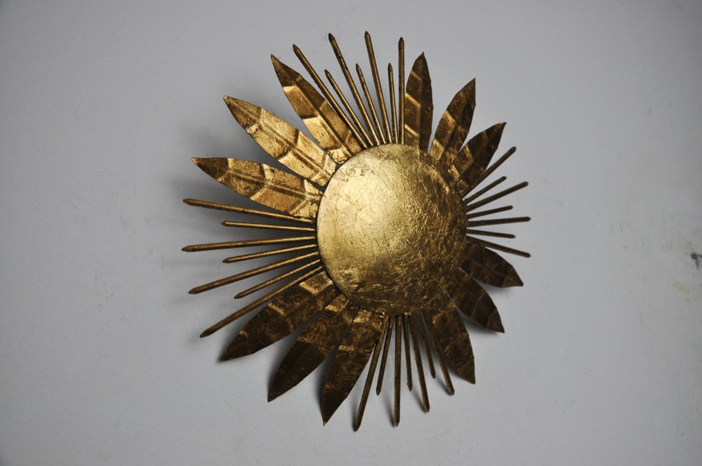 Brutalist Floral Sun Sconce in Gilded Metal with Gold Leaf, Italy, 1970