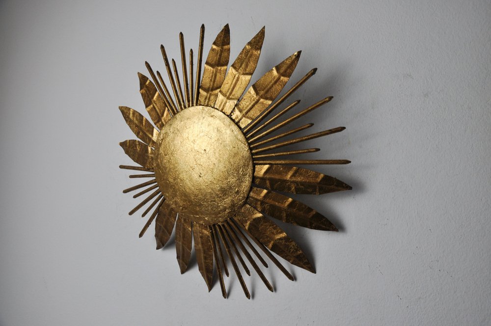 Brutalist Floral Sun Sconce in Gilded Metal with Gold Leaf, Italy, 1970