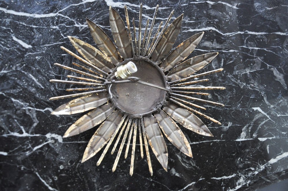 Brutalist Floral Sun Sconce in Gilded Metal with Gold Leaf, Italy, 1970