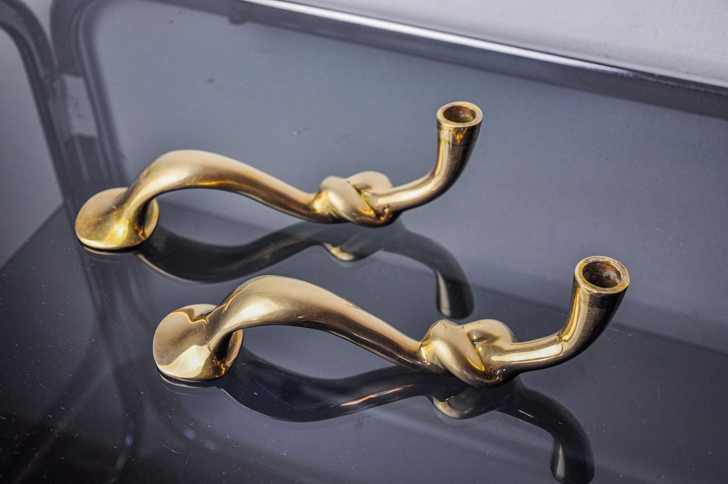 Brutalist Knot Candlesticks in Brass, Italy, 1970, Set of 2