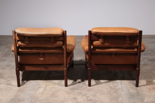 Brutalist Leather Chairs with Wooden Base, 1970s, Set of 2-EZZ-2041833