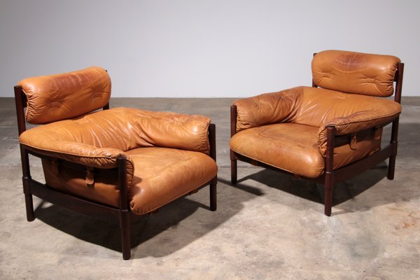 Brutalist Leather Chairs with Wooden Base, 1970s, Set of 2-EZZ-2041833