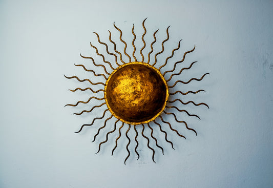 Brutalist Sun Wall Lamp in Gilded Metal with Gold Leaf, Italy, 1970s