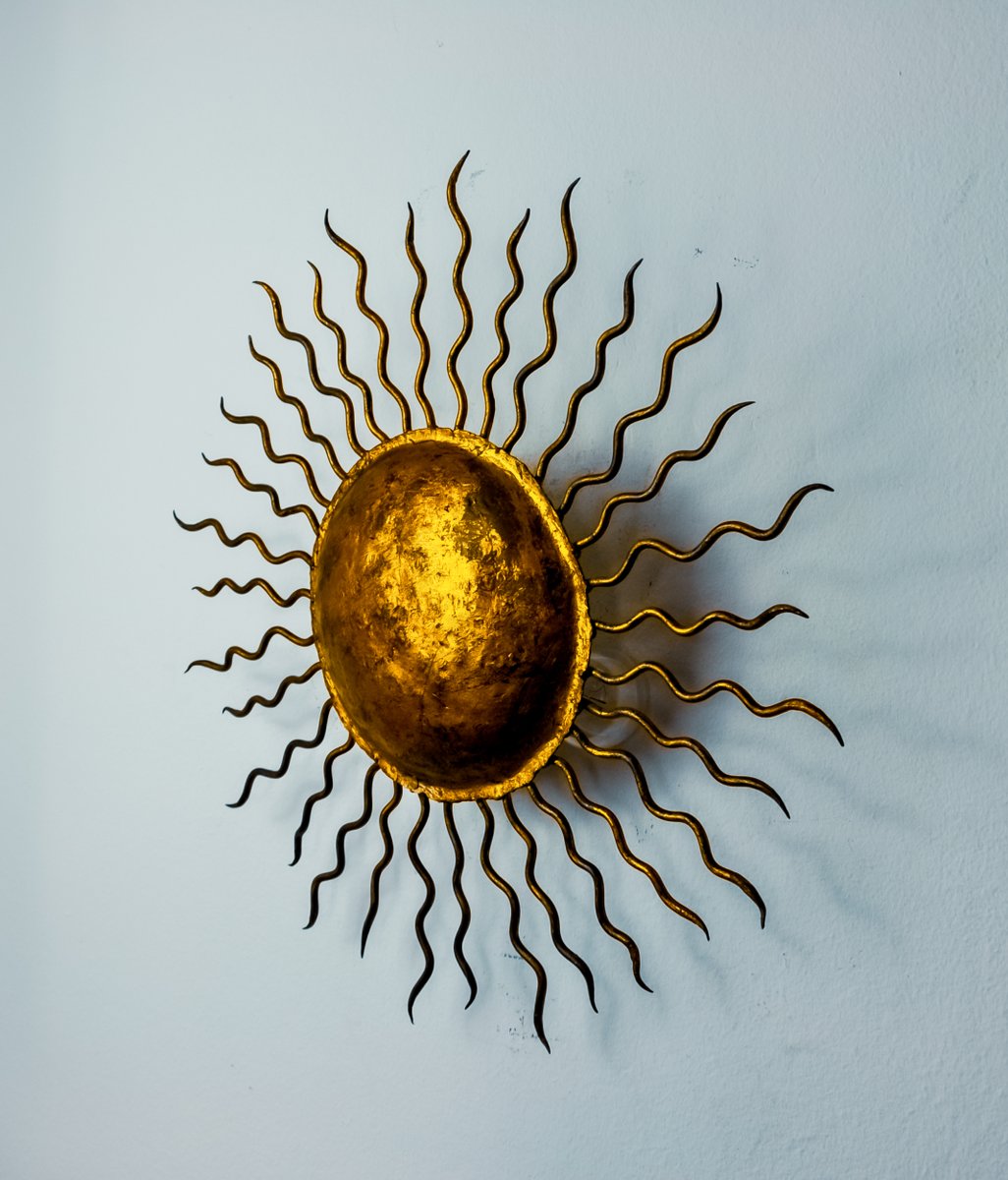 Brutalist Sun Wall Lamp in Gilded Metal with Gold Leaf, Italy, 1970s